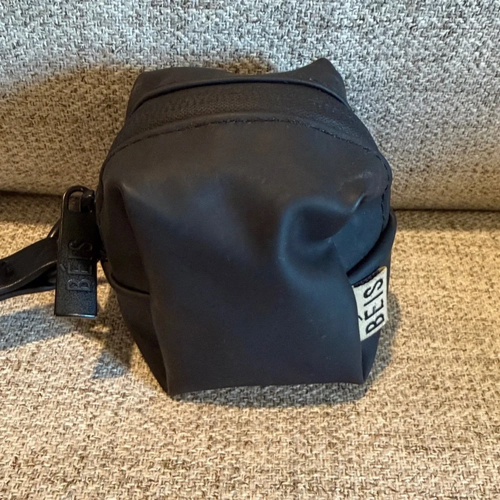 BEIS Diaper Bag Accessory Wet/Dry Small Pouch Pacifier Holder Black